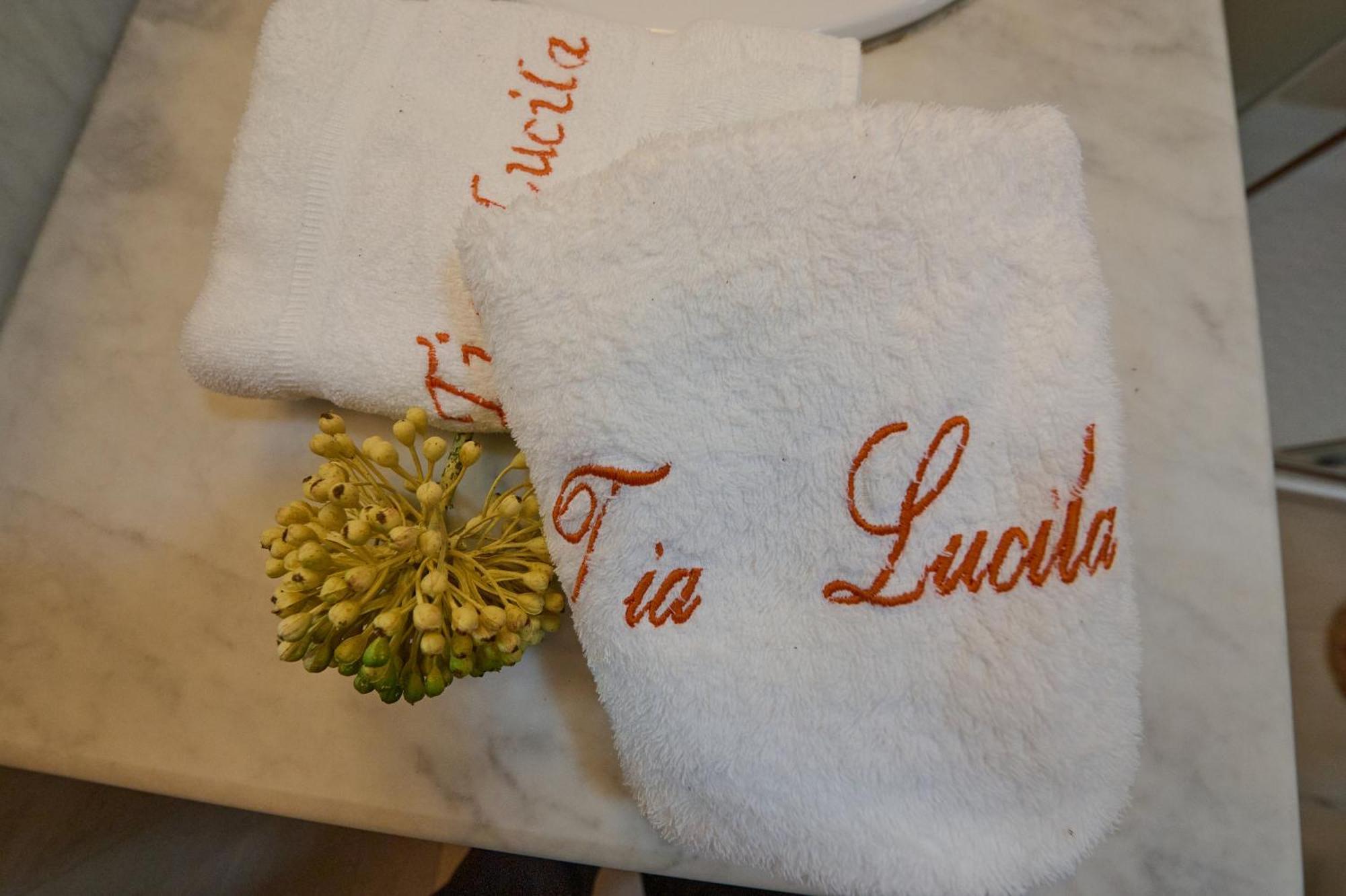 Tia Lucila